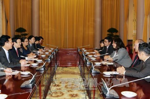 ປະທານປະເທດເຈືອງເຕີ໋ນຊາງຕ້ອນຮັບຫົວໜ້າຫ້ອງການກະຊວງວິທະຍາສາດແລະສິລະປະລັດHessen,ເຢຍລະມັນ